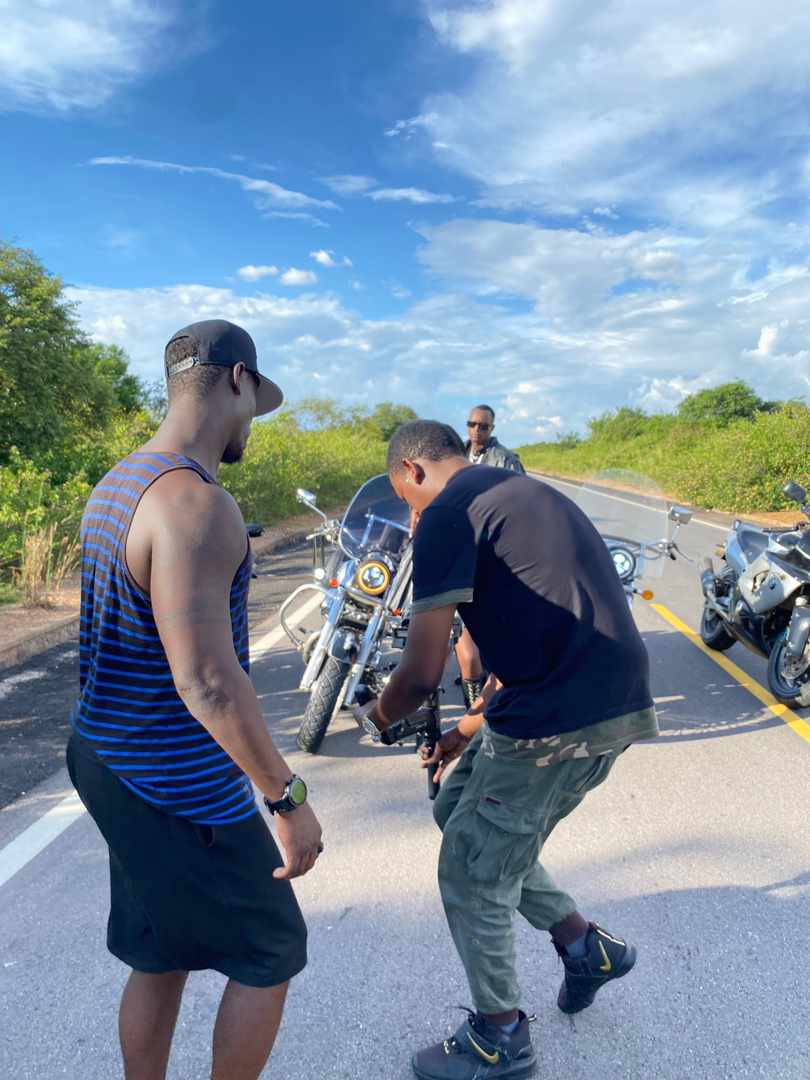 Bwiza Yashyize Hanze Indirimbo Ye Yise Do Me Asezeranya Abakunzi Be